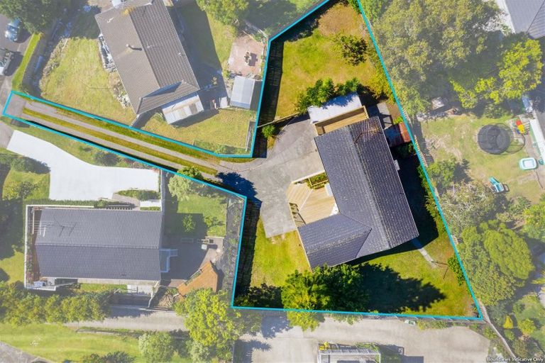 Photo of property in 19 Spinella Drive, Bayview, Auckland, 0629