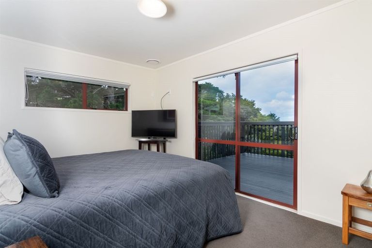 Photo of property in 43 Pinetone Road, Kumeu, 0892