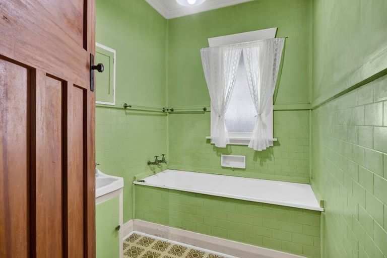 Photo of property in 36 Percy Avenue, Stratford, 4332