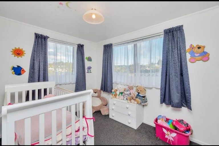 Photo of property in 206 Solar Road, Glen Eden, Auckland, 0602