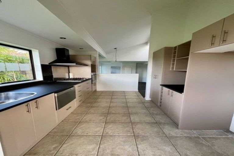 Photo of property in 1/55 Beresford Street, Bayswater, Auckland, 0622