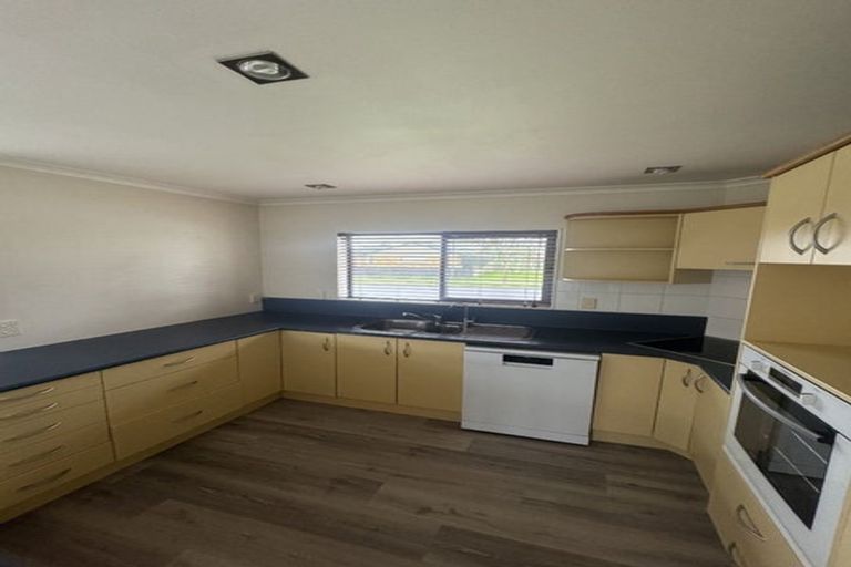 Photo of property in 28 Diomede Glade, Flagstaff, Hamilton, 3210