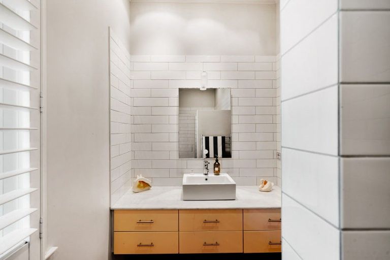 Photo of property in 16 Reynolds Road, Havelock North, 4130