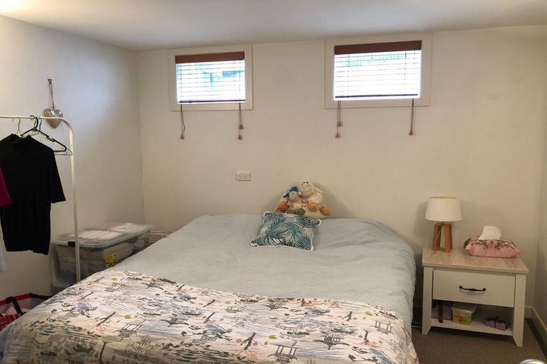 Photo of property in 1/14 Corunna Road, Milford, Auckland, 0620