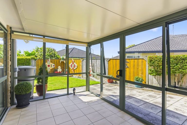 Photo of property in 100 Milne Drive, Paraparaumu, 5032