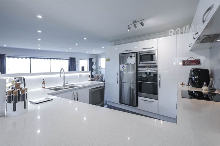 Photo of property in 96 Kimihia Road, Huntly, 3700