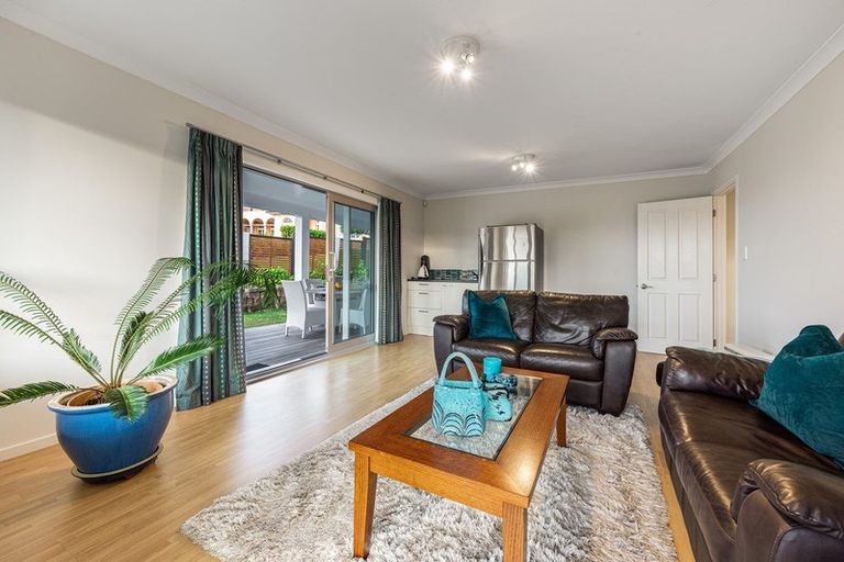 Photo of property in 7 Star Place, Cockle Bay, Auckland, 2014