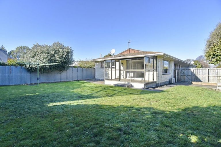 Photo of property in 2/28 Strathfield Avenue, Dallington, Christchurch, 8061