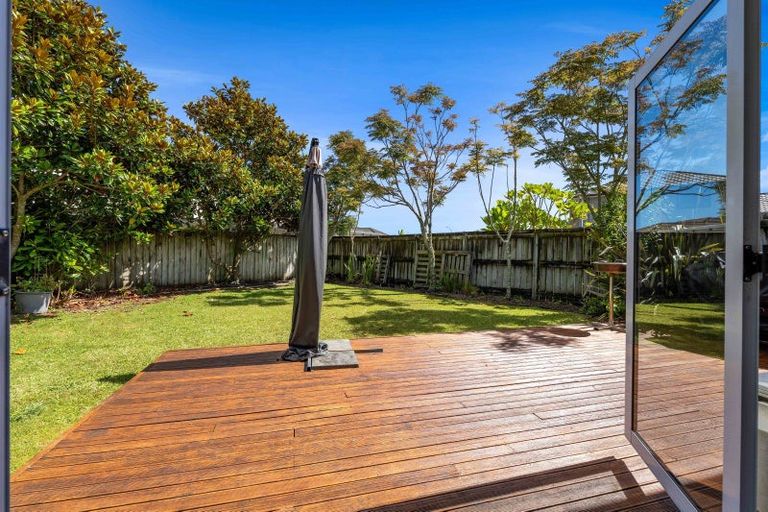 Photo of property in 15a Heta Road, Highlands Park, New Plymouth, 4312