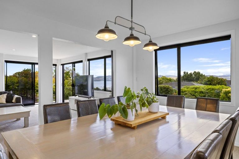 Photo of property in 1 Norfolk Road, Waipahihi, Taupo, 3330