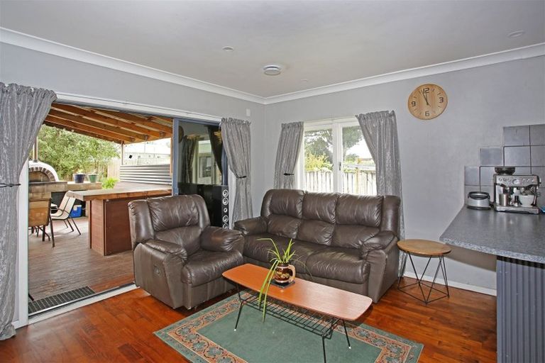 Photo of property in 17 Orchard Rise, Rosehill, Papakura, 2113