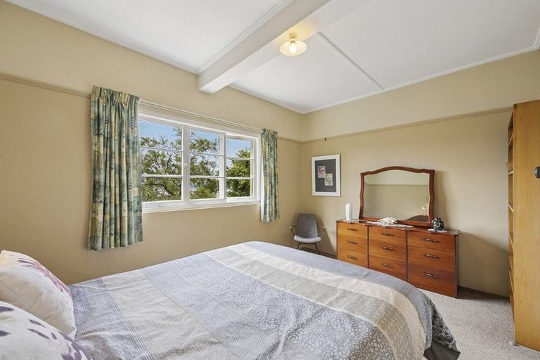 Photo of property in 57 Easther Crescent, Kew, Dunedin, 9012