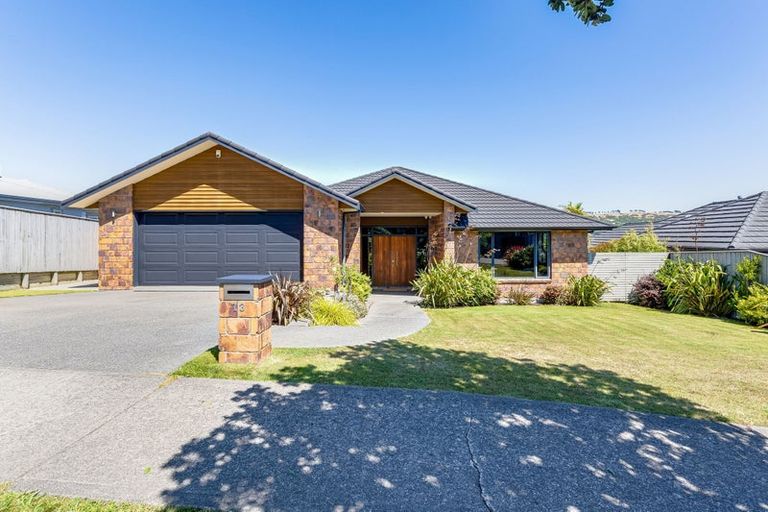 Photo of property in 73 Aotea Drive, Aotea, Porirua, 5024