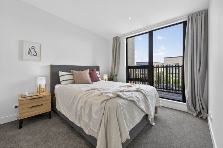 Photo of property in 20 Hastings Street, Hobsonville, Auckland, 0616