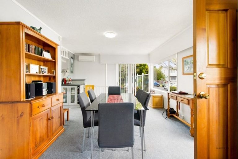 Photo of property in 1/15 Lancelot Place, Glenfield, Auckland, 0629
