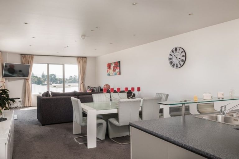 Photo of property in Bay View, 17/90 Customhouse Street, Gisborne, 4010