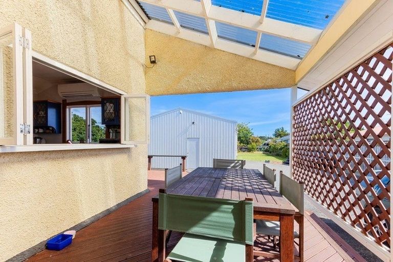 Photo of property in 75 Gonville Avenue, Gonville, Whanganui, 4501