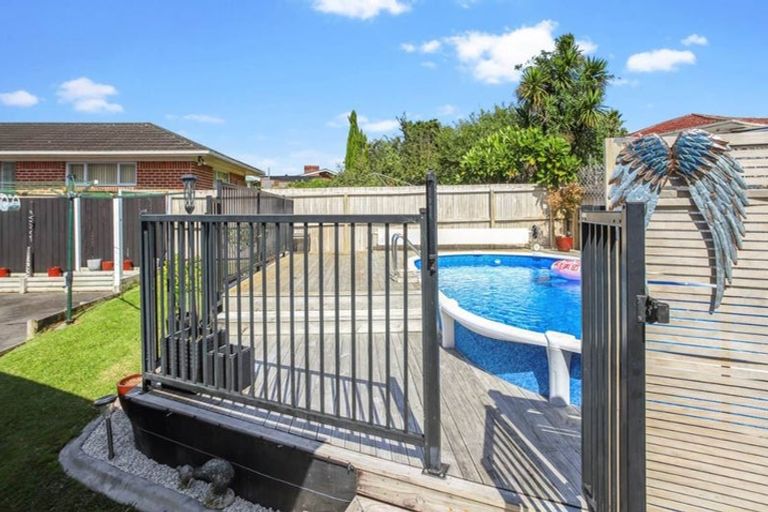 Photo of property in 7 Lawrence Crescent, Hillpark, Auckland, 2102