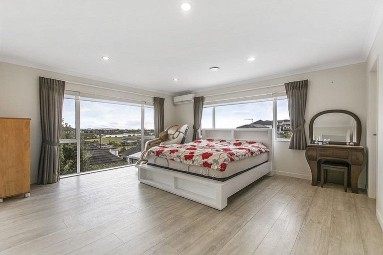 Photo of property in 15 Steamer Road, Silverdale, 0932