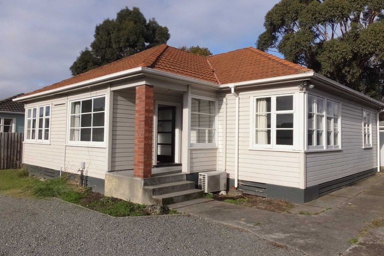 Photo of property in 345 Riccarton Road, Upper Riccarton, Christchurch, 8041