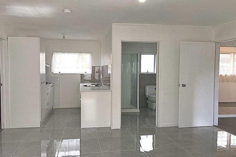 Photo of property in 6 Tangelo Place, Bucklands Beach, Auckland, 2012