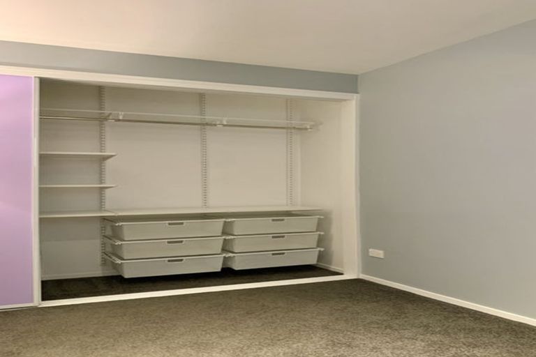 Photo of property in Victoria Villas, 45/35 Pirie Street, Mount Victoria, Wellington, 6011