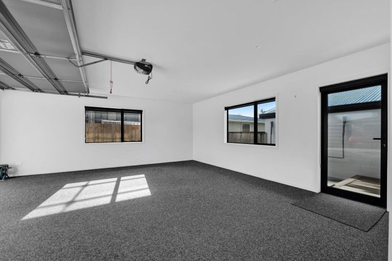 Photo of property in 20a Turakina Street, Merrilands, New Plymouth, 4312
