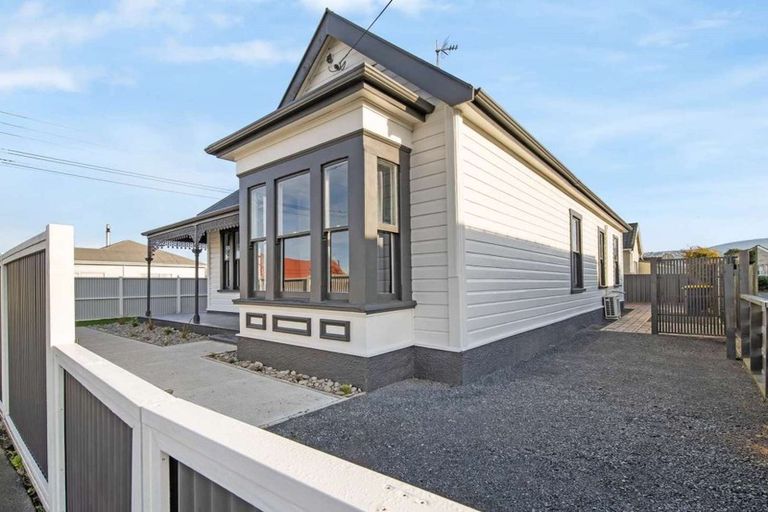 Photo of property in 64 Oxford Street, South Dunedin, Dunedin, 9012