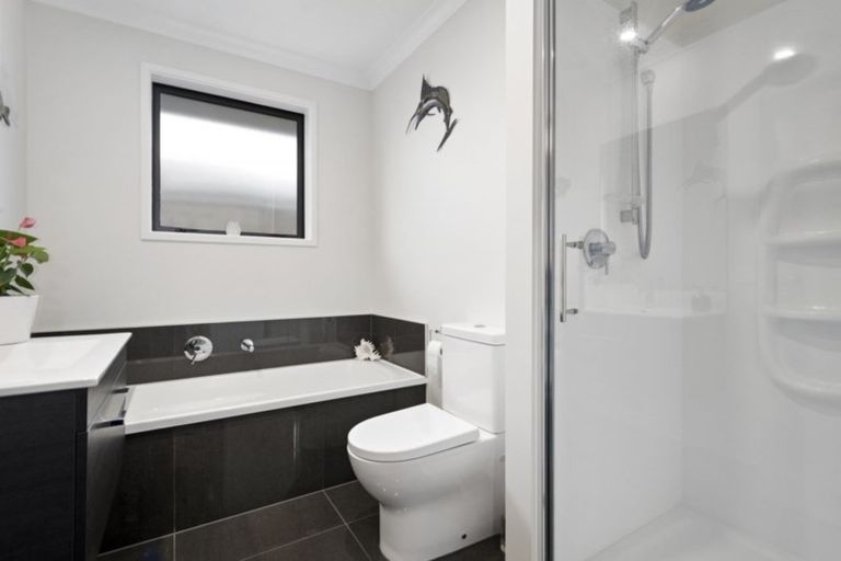 Photo of property in 12 Cupples Street, Papamoa Beach, Papamoa, 3118