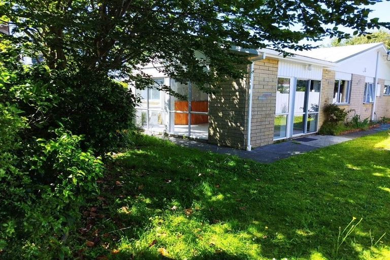 Photo of property in 2/44 Devonshire Road, Miramar, Wellington, 6022