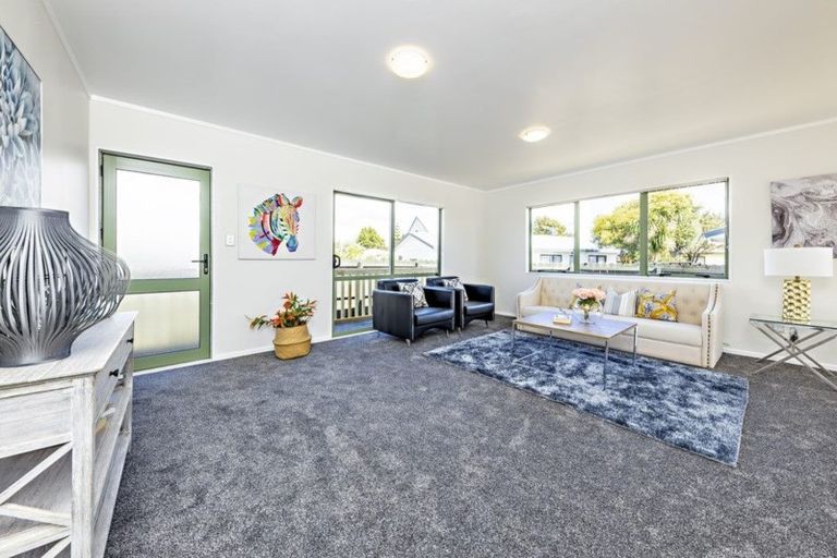 Photo of property in 32 Barneys Farm Road, Clendon Park, Auckland, 2103