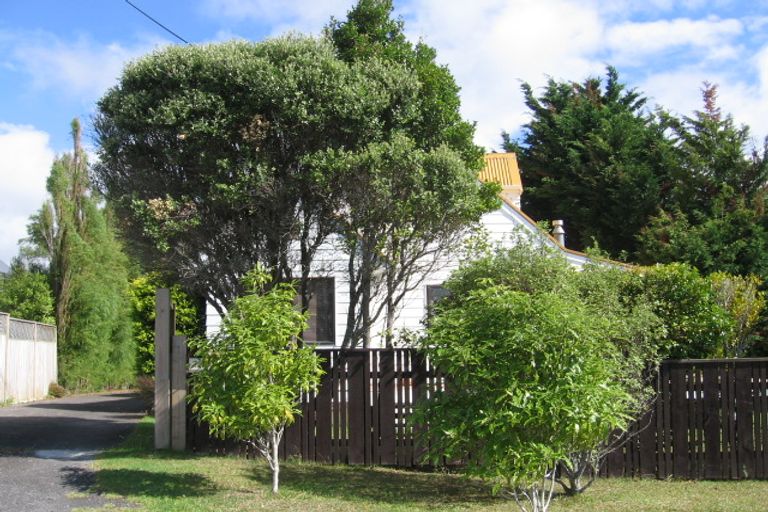 Photo of property in 788 East Coast Road, Oteha, Auckland, 0630