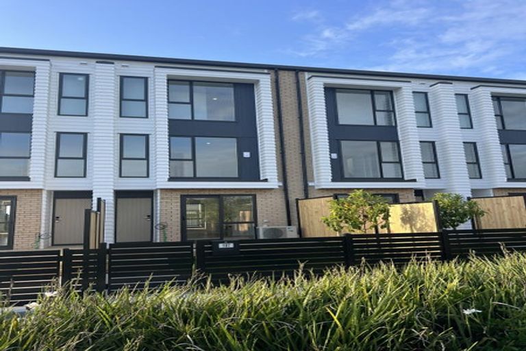 Photo of property in 107 Settlers Avenue, Hobsonville, Auckland, 0618
