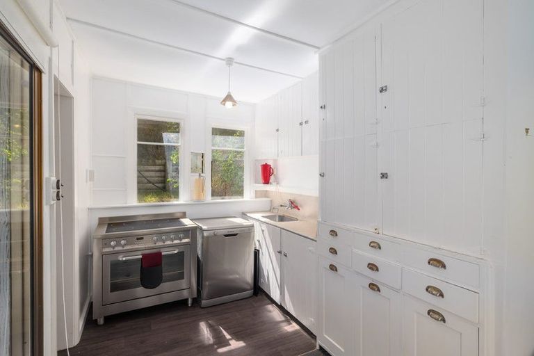 Photo of property in 20 Te Wharau Lane, Charteris Bay, Governors Bay, 8971