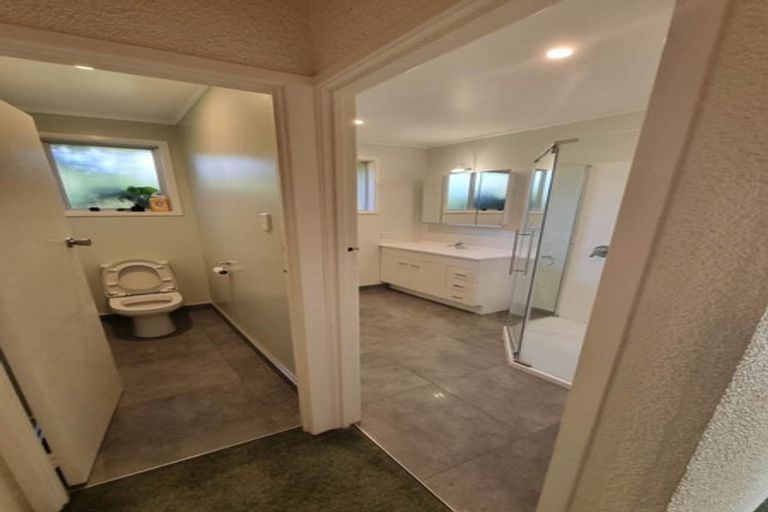 Photo of property in 111 Churchill Road, Murrays Bay, Auckland, 0630