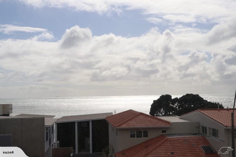 Photo of property in Devonport Apartments, 38/127 Saint Aubyn Street, New Plymouth, 4310