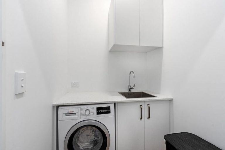 Photo of property in 77 Blighs Road, Strowan, Christchurch, 8052