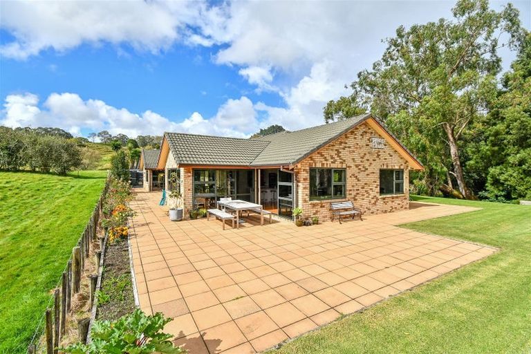 Photo of property in 502 Ponga Road, Opaheke, Papakura, 2584