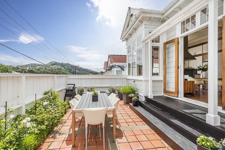 Photo of property in 41 Rimu Road, Kelburn, Wellington, 6012