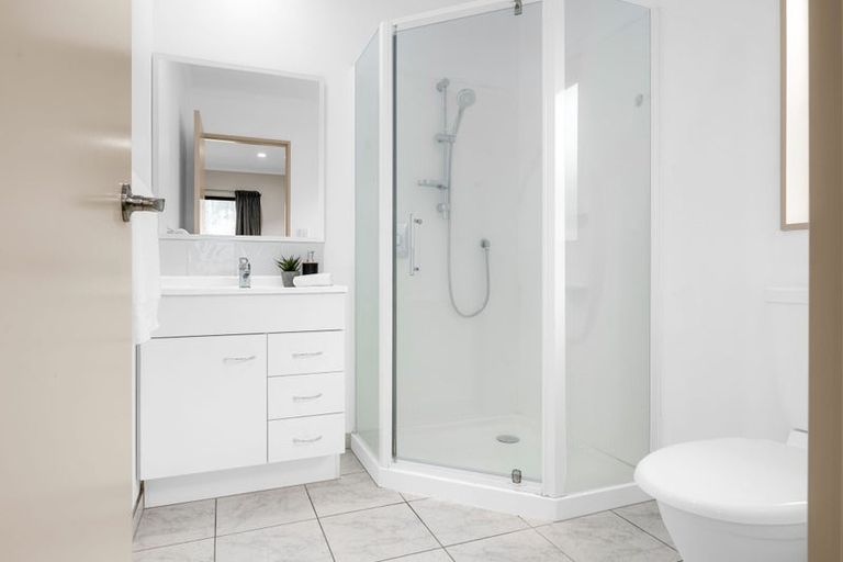 Photo of property in 11 Shrule Place, Huntington, Hamilton, 3210