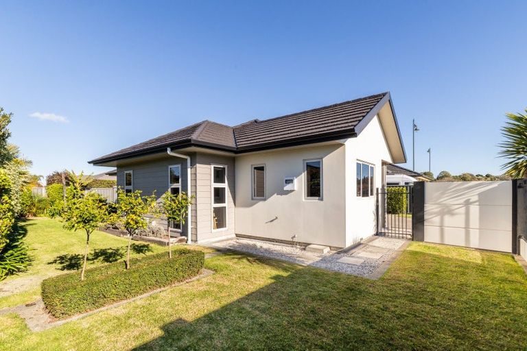 Photo of property in 4 Aoraki Road, Poraiti, Napier, 4112
