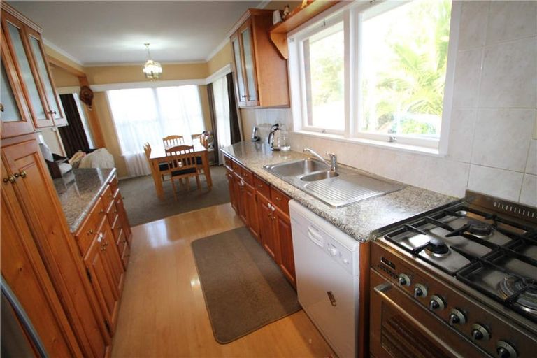 Photo of property in 50 Marlborough Avenue, Glenfield, Auckland, 0629