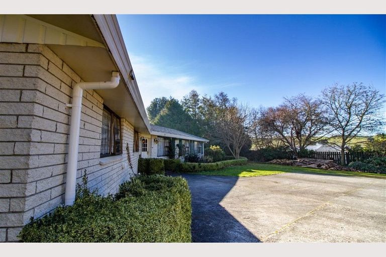 Photo of property in 8 Ameku Road, Raetihi, 4632