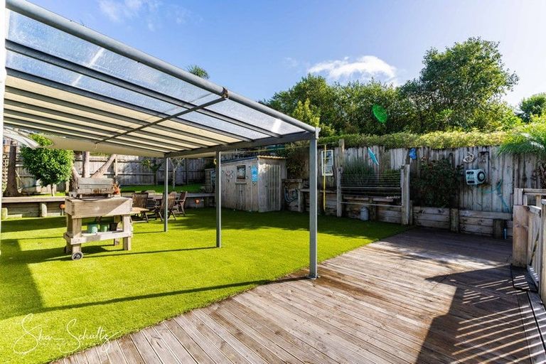 Photo of property in 8 Montaine Place, Maungaturoto, 0520