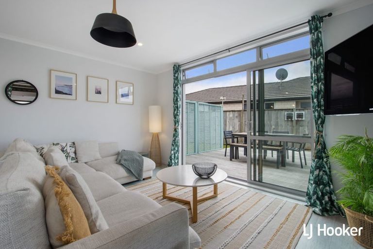 Photo of property in 16 Reel Road, Athenree, Waihi Beach, 3611