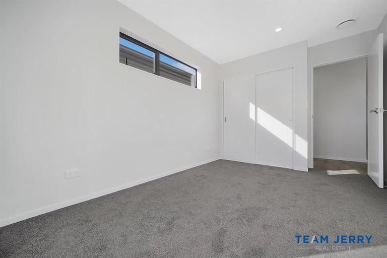 Photo of property in 21 Combat Street, Papakura, 2110