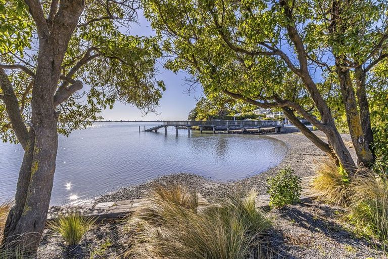 Photo of property in 1/43a Main Road, Redcliffs, Christchurch, 8081