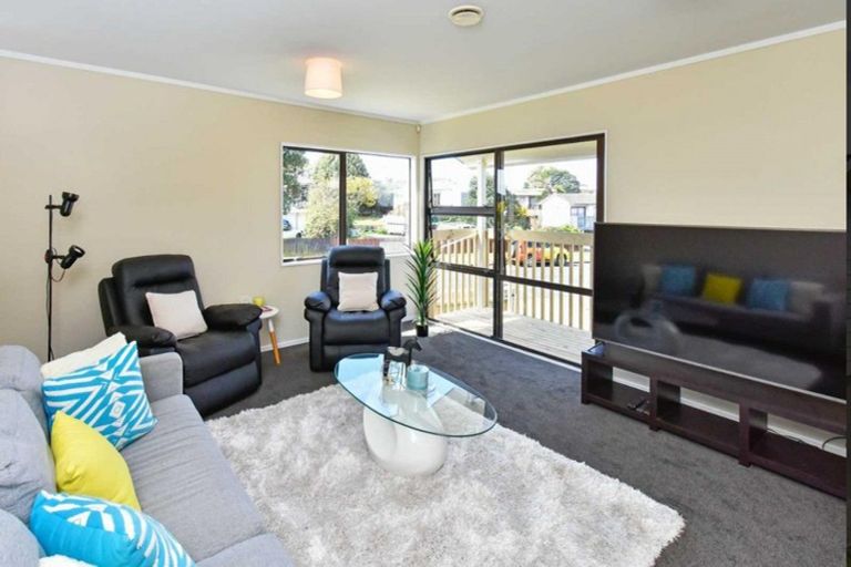 Photo of property in 153 Finlayson Avenue, Clendon Park, Auckland, 2103