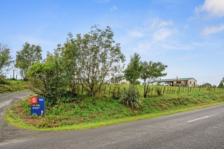 Photo of property in 293 Koputarao Road, Koputaroa, Shannon, 5575