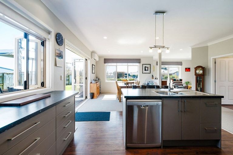 Photo of property in 1/10 Maranatha Way, Cambridge, 3434